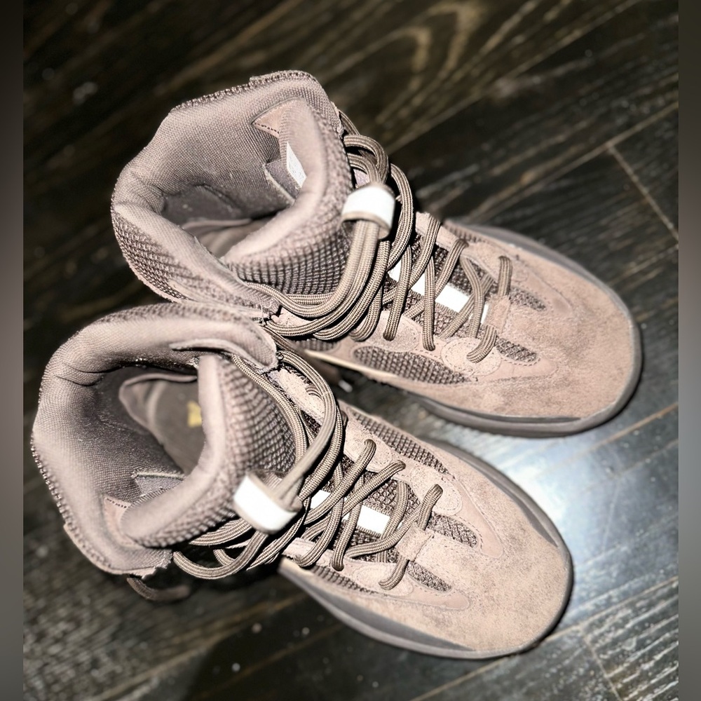 Yeezy MEN Desert Boot 'Oil